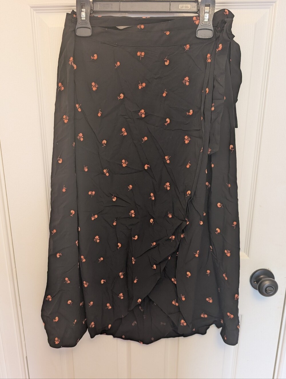 NWT Madewell Black Floral Wrap Midi Skirt - size 10